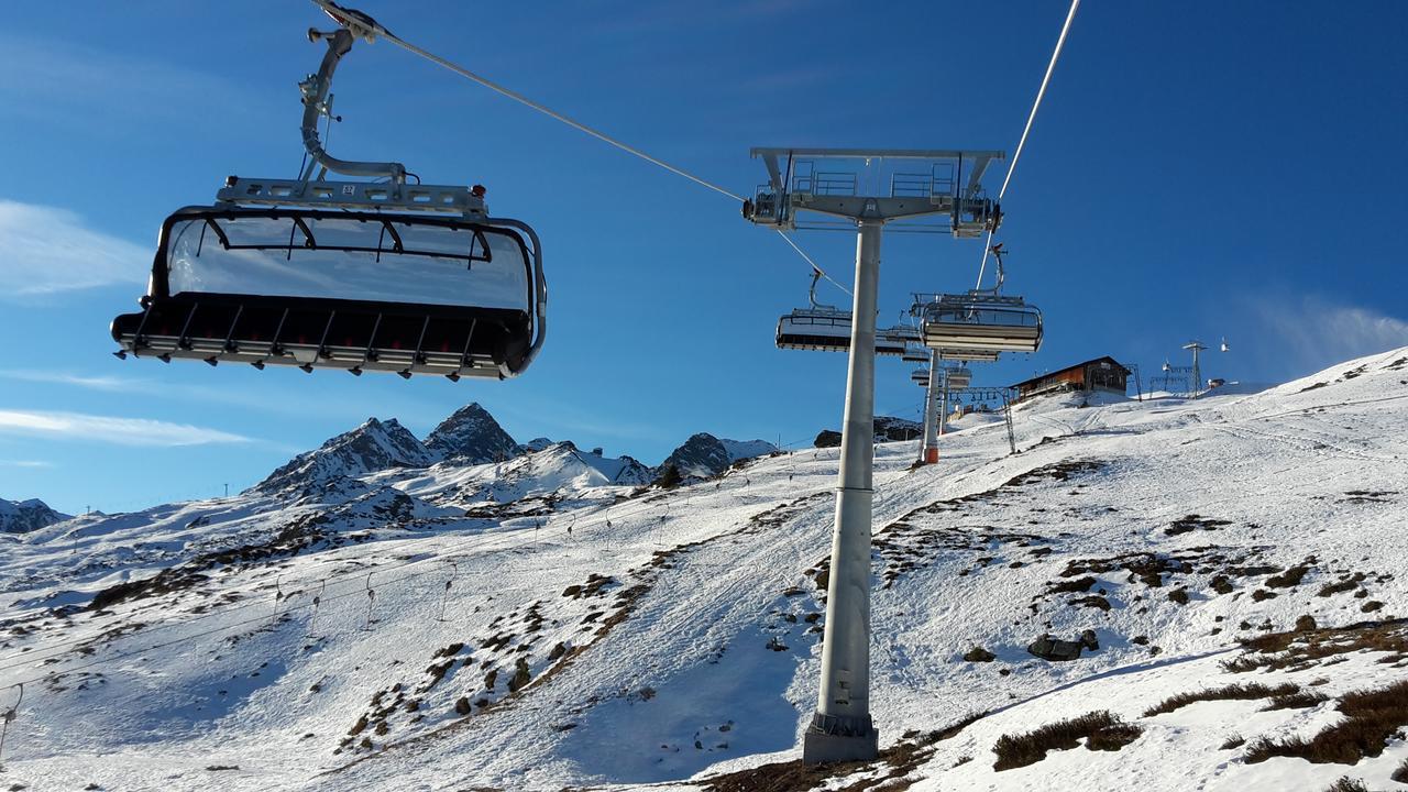 Alpenpension Maderer ガシュルン エクステリア 写真
